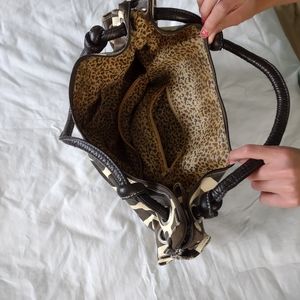 Dooney and Bourke Giraffe